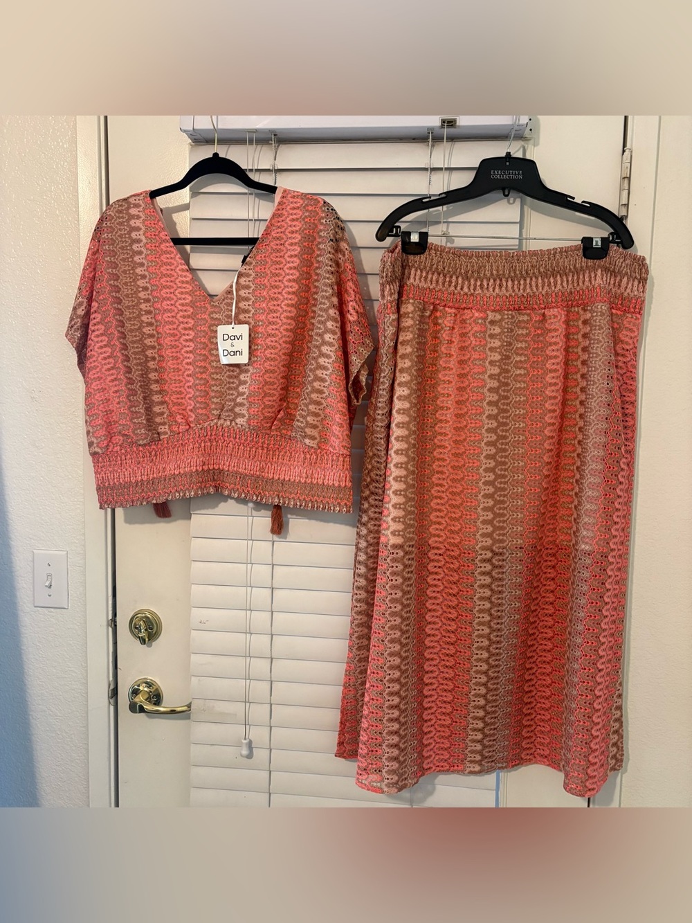 Davi & Dani Women’s 3XL Two Piece Lace Boho Top & Maxi Skirt Set Coral Taupe